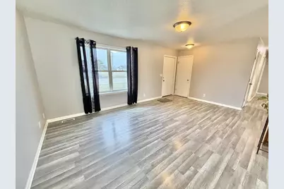 3107 Glenbarr Drive, Janesville, WI 53548 - Photo 5