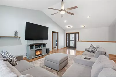 W9072 Hilltop Road, Portage, WI 53901 - Photo 7