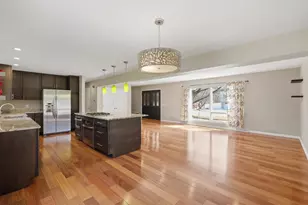 21 Piedmont Ct, Madison, WI 53711 - Photo 9