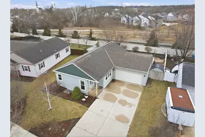 1112 Lombardi Way, Waukesha, WI 53186 - Photo 25