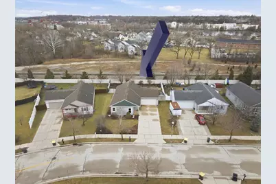 1112 Lombardi Way, Waukesha, WI 53186 - Photo 3
