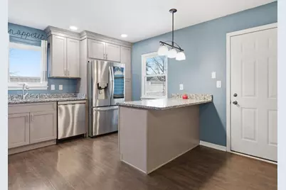 1112 Lombardi Way, Waukesha, WI 53186 - Photo 11