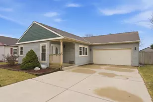 1112 Lombardi Way, Waukesha, WI 53186 - Photo 1