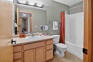 8242 Starr Grass Dr, Madison, WI 53719 - Photo 23