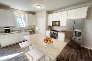 316 Carolina St, Belleville, WI 53508 - Photo 3