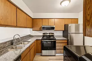 306 Whispering Pines Way, Fitchburg, WI 53713 - Photo 17