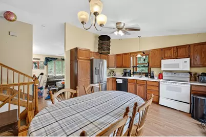 604 Robin Drive, Sun Prairie, WI 53590 - Photo 7