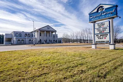 430 W Munroe Avenue, Wisconsin Dells, WI 53965 - Photo 9