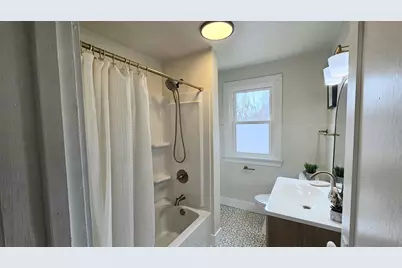 2502 E Johnson Street, Madison, WI 53704 - Photo 33