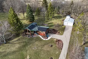 7116 Twin Sunset Rd, Middleton, WI 53562 - Photo 5