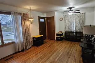 1925 Cleveland St, Beloit, WI 53511 - Photo 11