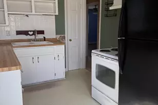 145 St Lo Dr, Prairie Du Chien, WI 53821 - Photo 3