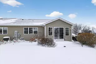 608 Springbrook Cir, DeForest, WI 53532 - Photo 45