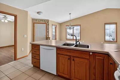 608 Springbrook Circle, DeForest, WI 53532 - Photo 11