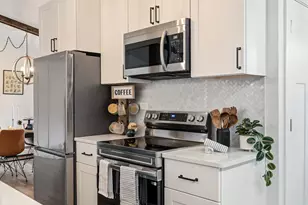 W5613 Cherokee Ln, New Lisbon, WI 53950 - Photo 15