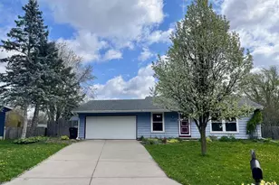 2305 Waltham Rd, Madison, WI 53711 - Photo 1