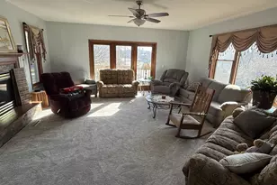 506 N Brooklyn Ave, Elroy, WI 53929 - Photo 15