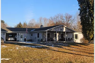 506 N Brooklyn Avenue, Elroy, WI 53929 - Photo 1