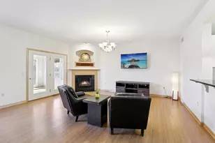 726 Clardell Dr, Sun Prairie, WI 53590 - Photo 9