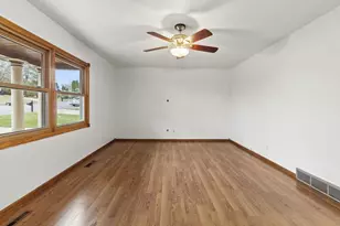 1310 W Circle Dr, Sparta, WI 54656 - Photo 3