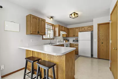 5121 Ridge Oak Drive, Madison, WI 53704 - Photo 13