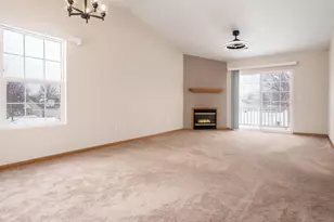 2530 Edgewood Dr, Beloit, WI 53511 - Photo 5