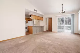 2530 Edgewood Dr, Beloit, WI 53511 - Photo 11