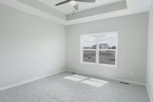 3822 N Woodbury Ln, Janesville, WI 53545 - Photo 13