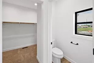 3822 N Woodbury Ln, Janesville, WI 53545 - Photo 23