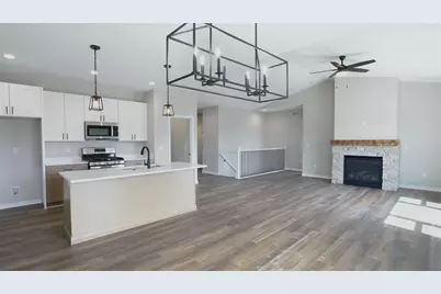 3822 N Woodbury Lane, Janesville, WI 53545 - Photo 9