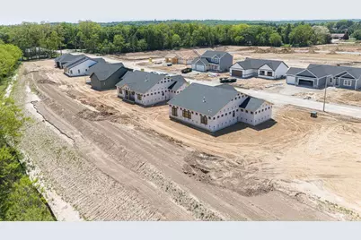3822 N Woodbury Lane, Janesville, WI 53545 - Photo 3