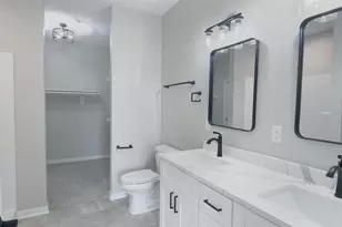 3822 N Woodbury Ln, Janesville, WI 53545 - Photo 9