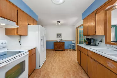 585 N Perry Parkway, Oregon, WI 53575 - Photo 13