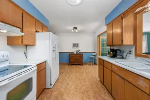 585 N Perry Pkwy, Oregon, WI 53575 - Photo 13