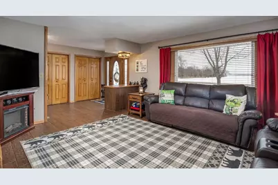 2414 W Avalon Road, Janesville, WI 53546 - Photo 9