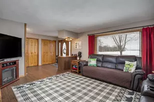 2414 W Avalon Rd, Janesville, WI 53546 - Photo 9