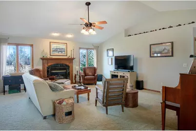 2840 Newport Avenue, Oshkosh, WI 54904 - Photo 9