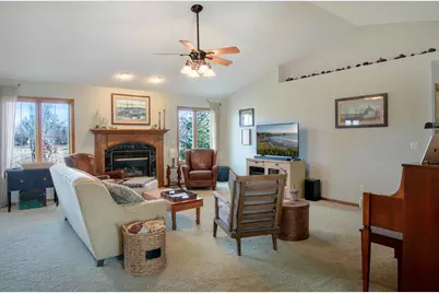 2840 Newport Avenue, Oshkosh, WI 54904 - Photo 11