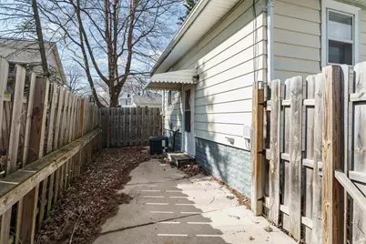 60 W Cotton Street, Fond du Lac, WI 54935 - Photo 5