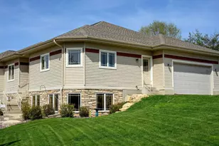 325 Breckenridge Rd, Verona, WI 53593 - Photo 7
