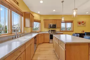 325 Breckenridge Rd, Verona, WI 53593 - Photo 15