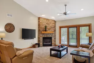 325 Breckenridge Rd, Verona, WI 53593 - Photo 11