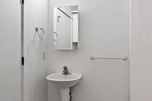 131 W Cotton St, Fond du Lac, WI 54935 - Photo 27