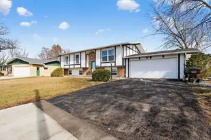 815 Florence St, Fort Atkinson, WI 53538 - Photo 3