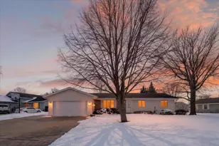 4016 New Haven Dr, Janesville, WI 53546 - Photo 1