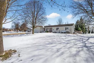 4016 New Haven Dr, Janesville, WI 53546 - Photo 5