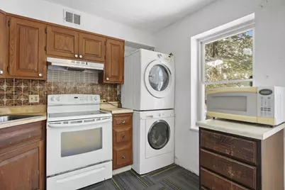 15 Sherman Terrace #1, Madison, WI 53704 - Photo 5