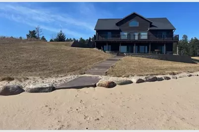 W5698 Westwater Circle, New Lisbon, WI 53950 - Photo 3