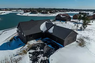 W5698 Westwater Cir, New Lisbon, WI 53950 - Photo 9