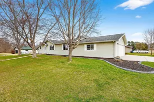 204 Westcott St, Pardeeville, WI 53954 - Photo 37